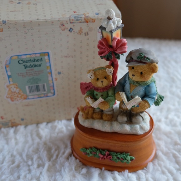 Cherished Teddies Other - Cherished Teddies A Very Beary Christmas Figurine